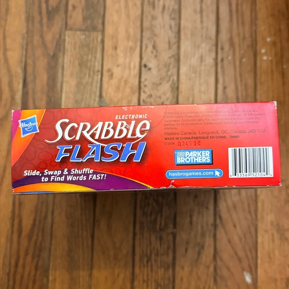 Parker Brothers Scrabble Flash Electronic Family Game